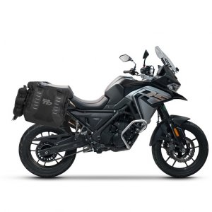 Sada bočných adventure vakov SHAD TERRA TR 40 ,vrátane montážnej sady SHAD VOGE 650 DS/DSX