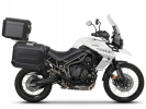 Kompletná sada čiernych hliníkových kufrov SHAD TERRA BLACK , 48 litrov vrchný kufor, 36/47 litrov b SHAD TRIUMPH Tiger 800